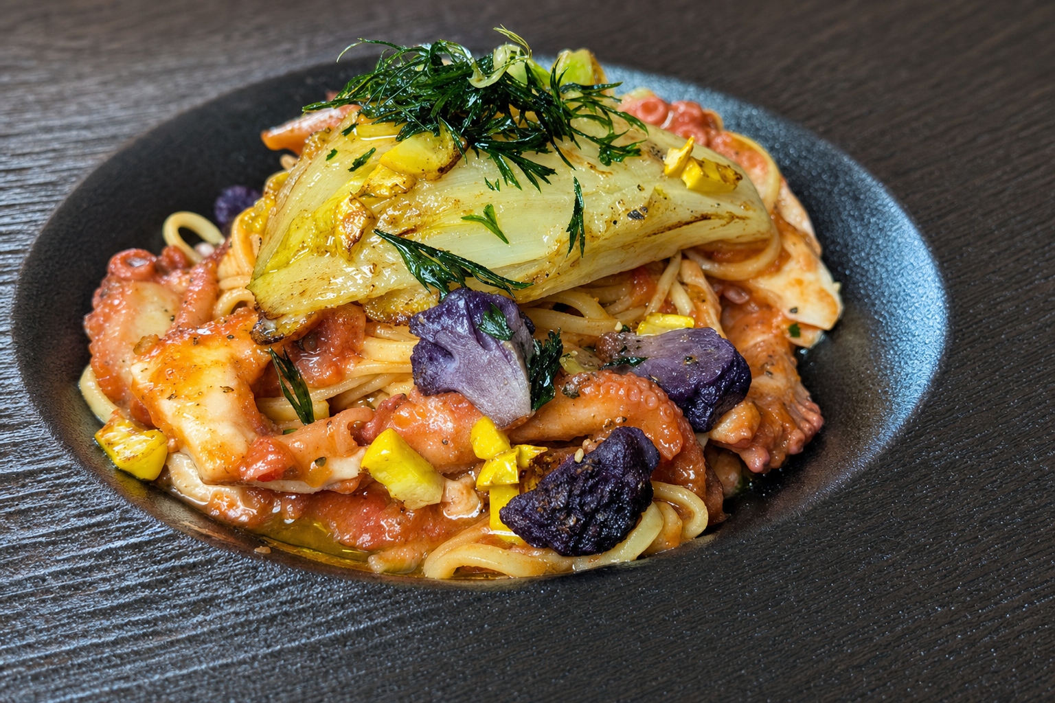 Oktopus mit Linguine und Fenchel